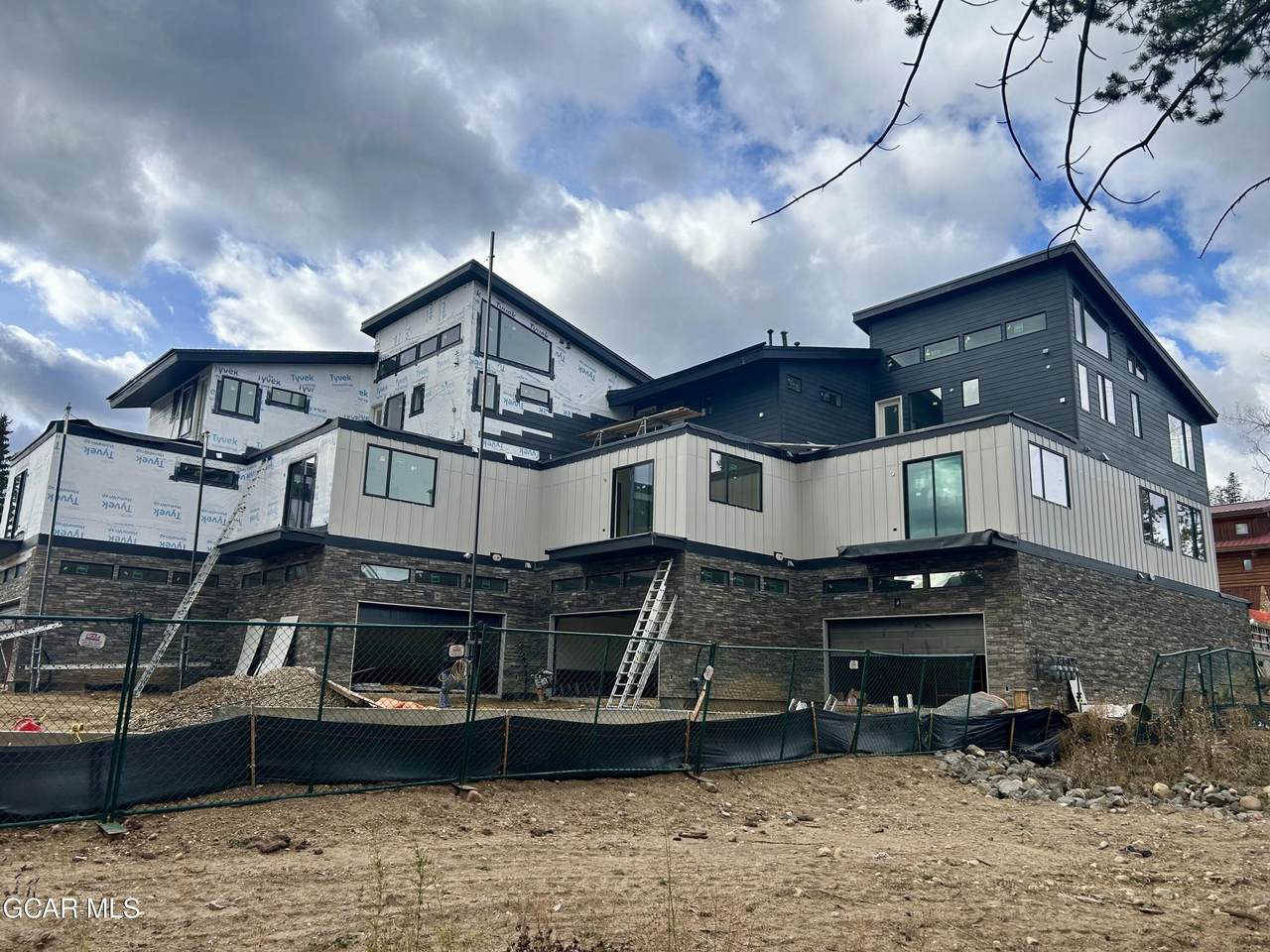 454 Lions Gate Dr - Photo 1