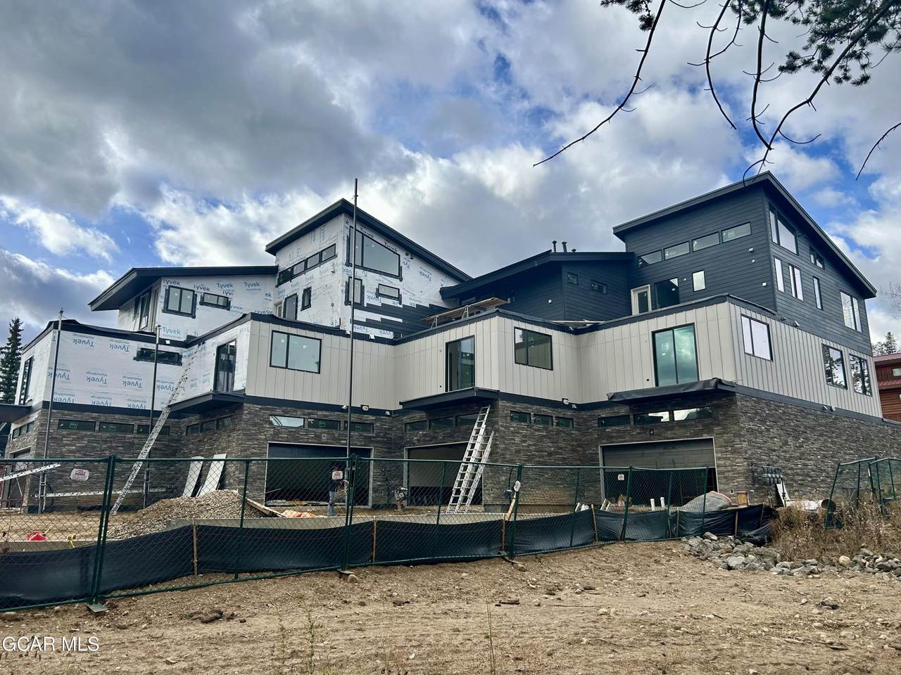 460 Lions Gate Dr - Photo 1