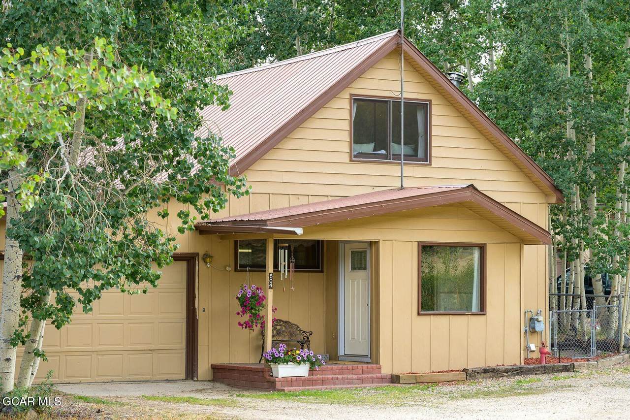 504 Park Avenue - Photo 1