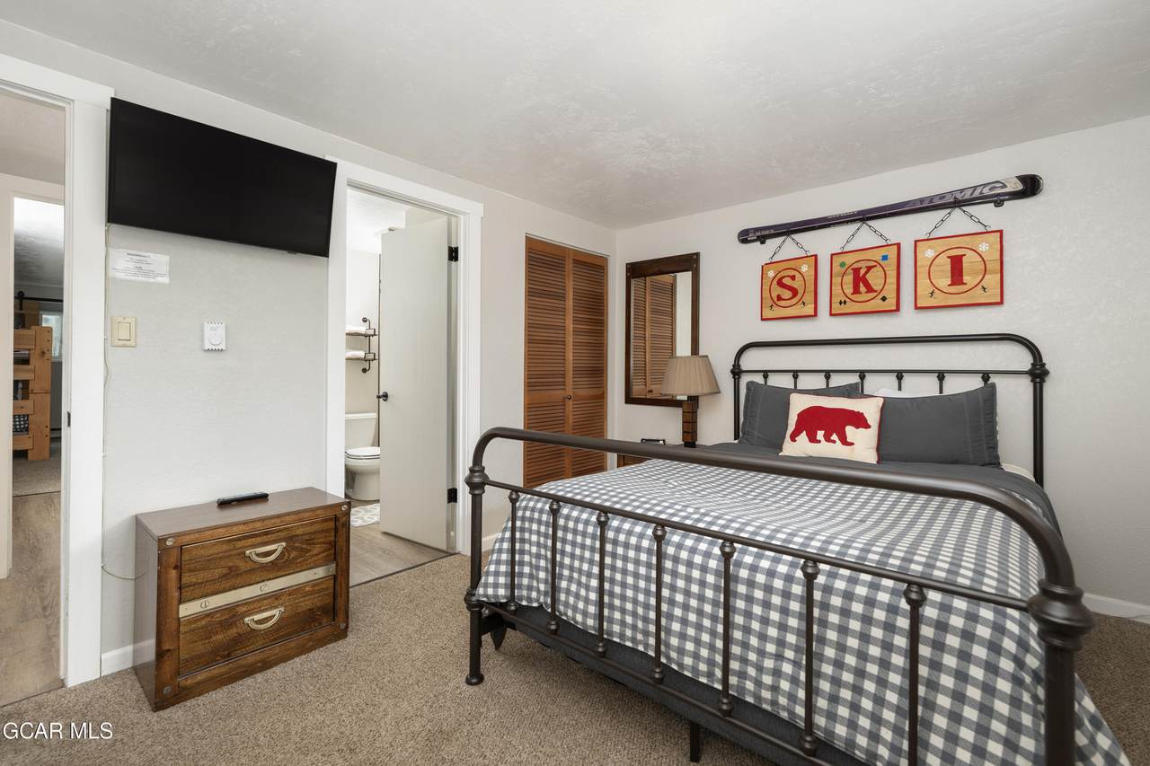 197 Gcr 702, 5-23 - Photo 1