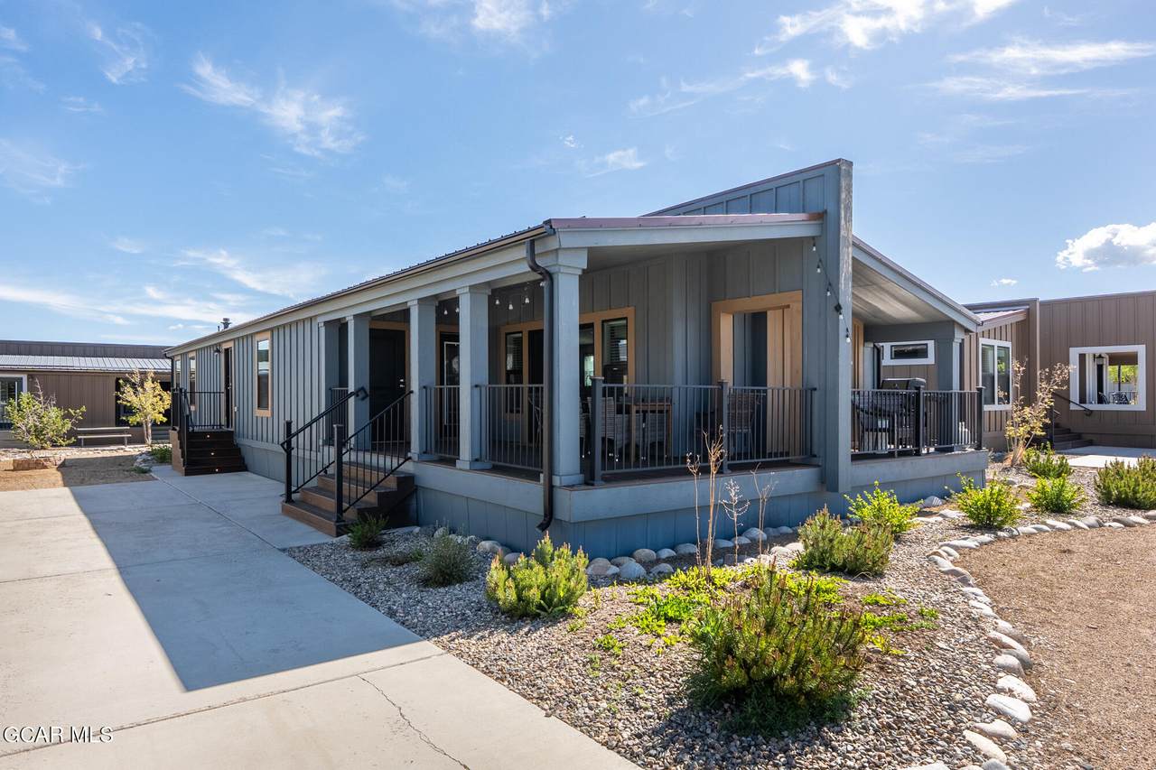 1051 Summit Trail - Photo 1
