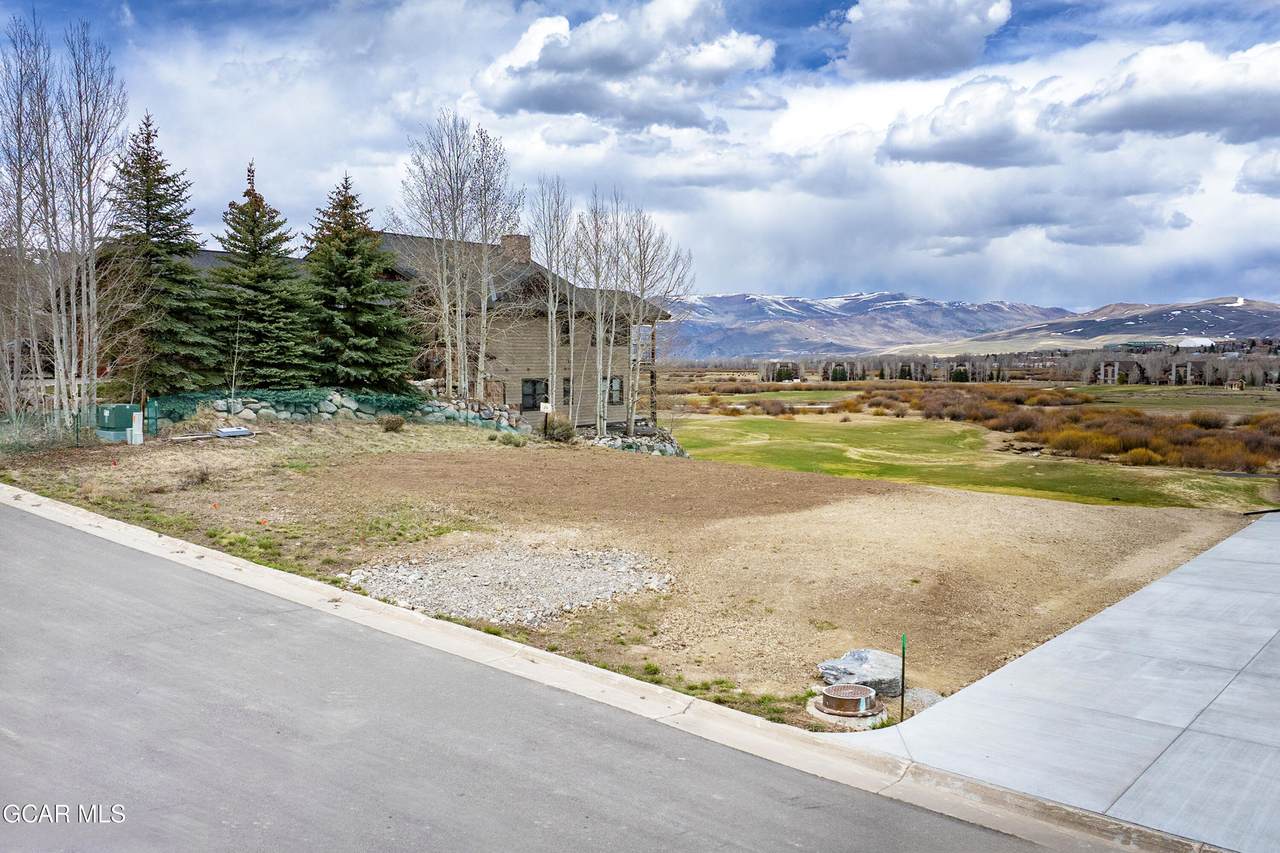 844 Saddle Ridge Circle - Photo 1