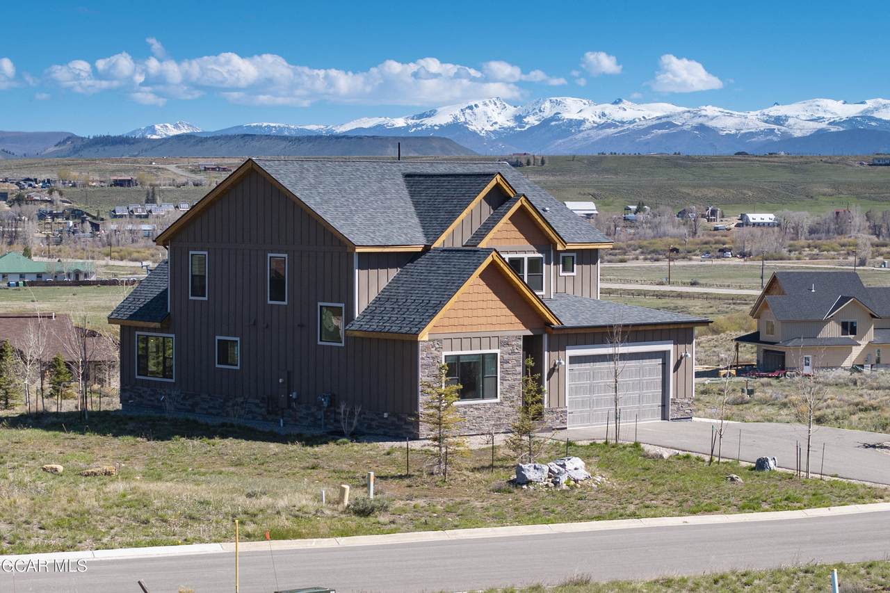 719 Saddle Ridge Circle - Photo 1