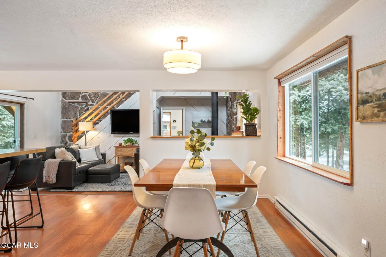 631 Gcr 462/Oak Ln - Photo 1