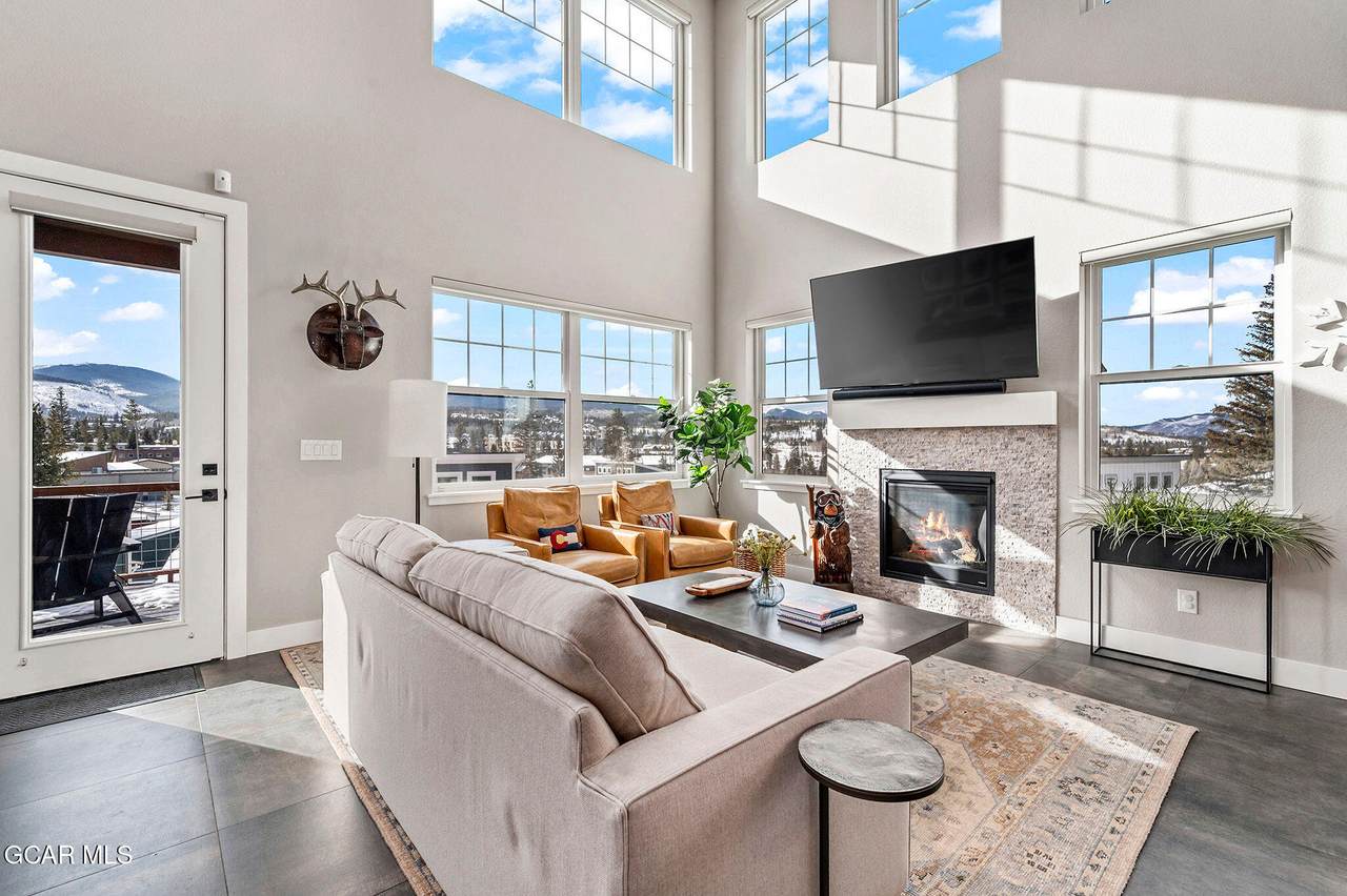 9 Aspen Glen - Photo 1