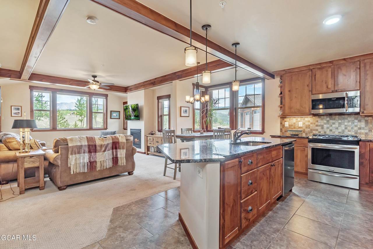 194 Cozens Pointe Circle - Photo 1