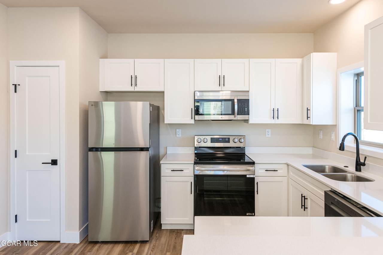 25 Hackamore Drive - Photo 1