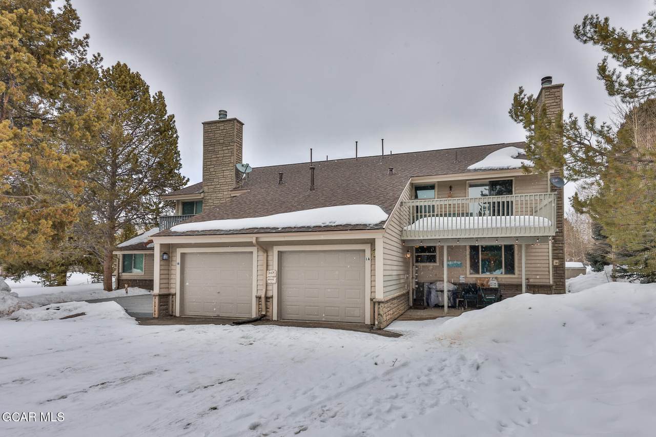307 Lakeside Drive - Photo 1