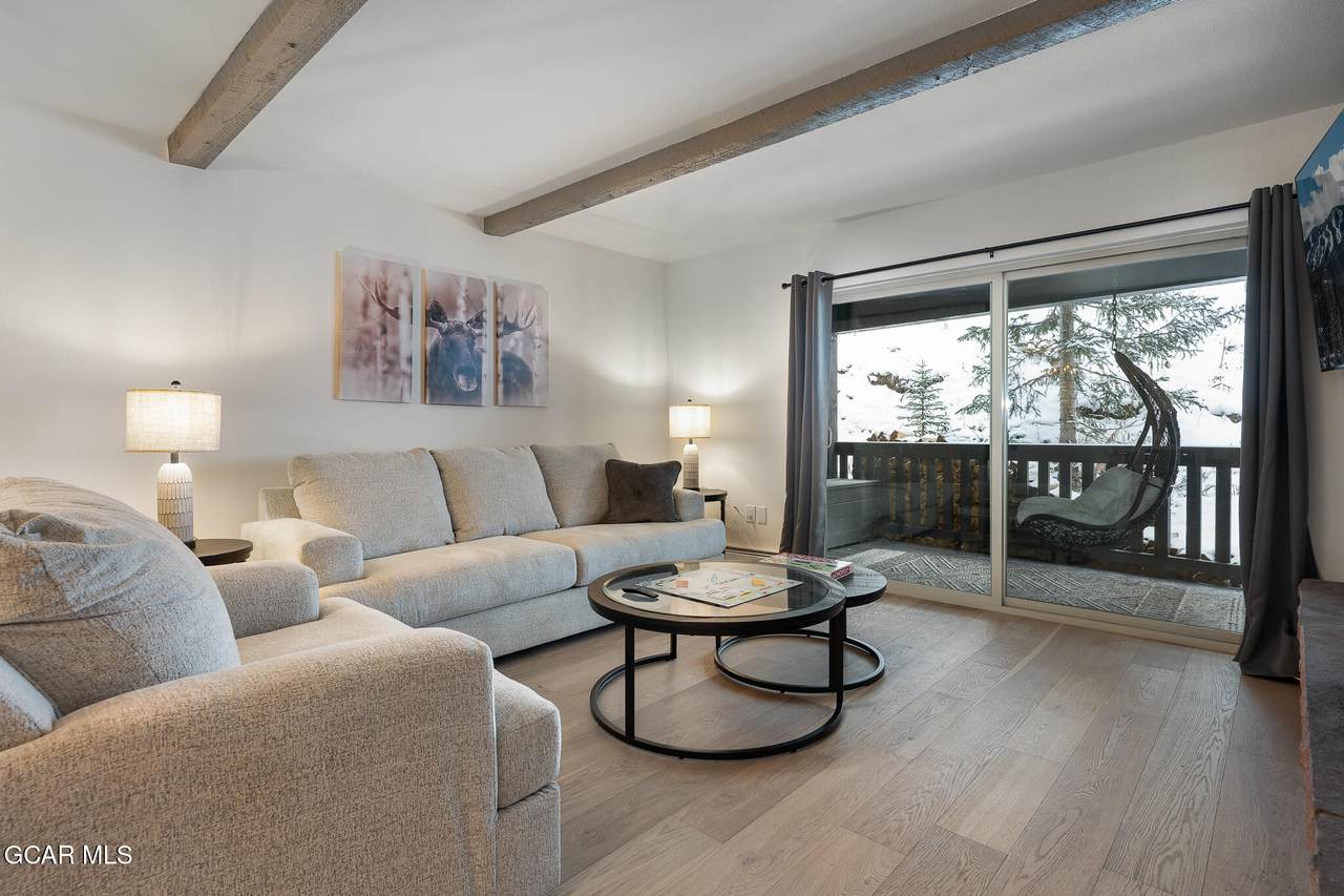 246 Hi Country Drive - Photo 1