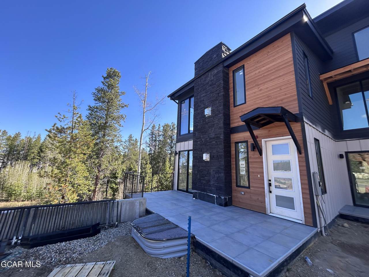 460 Lions Gate Dr - Photo 1