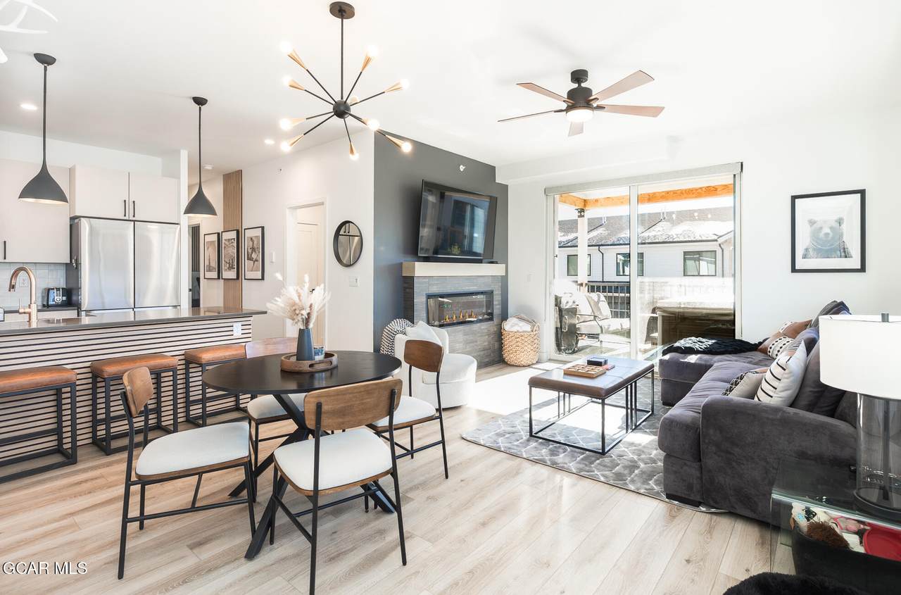 401 Meadow Mile - Photo 1