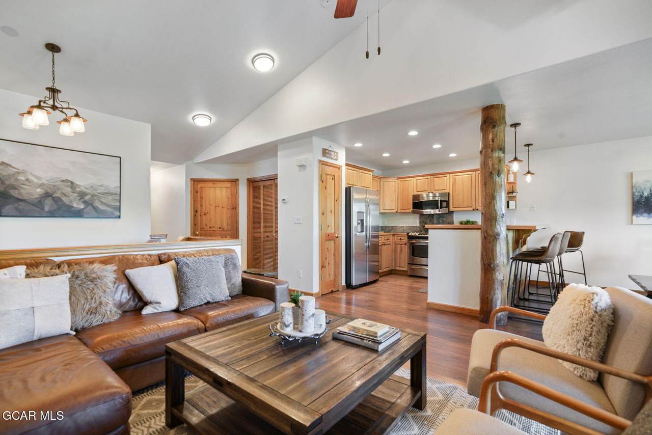 113 Lookout Ridge Drive - Photo 1