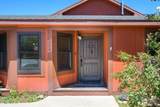 305 Vista Avenue - Photo 2