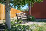 305 Vista Avenue - Photo 32