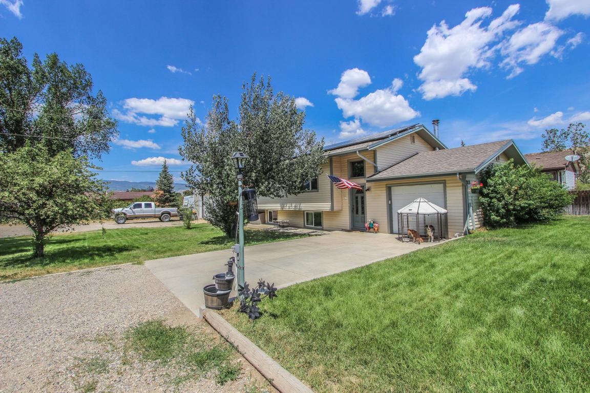 213 8th Street - Photo 1