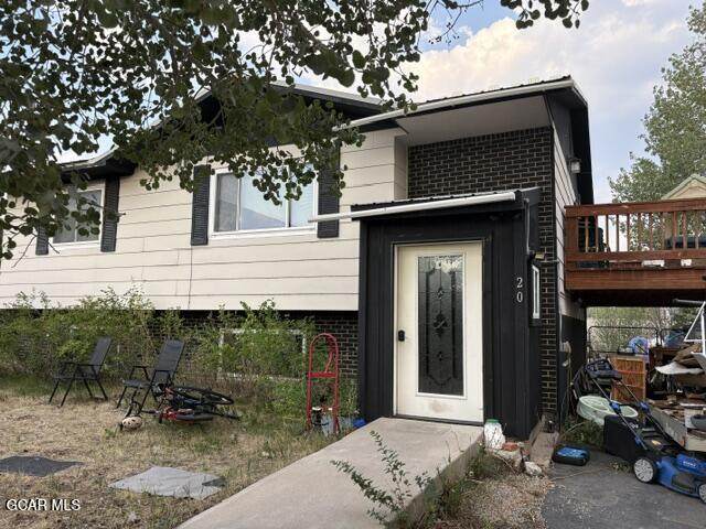 220 20th Street - Photo 1