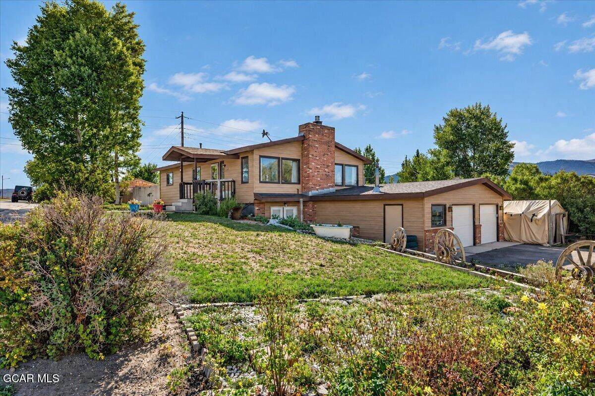 1910 Jackson Avenue - Photo 1