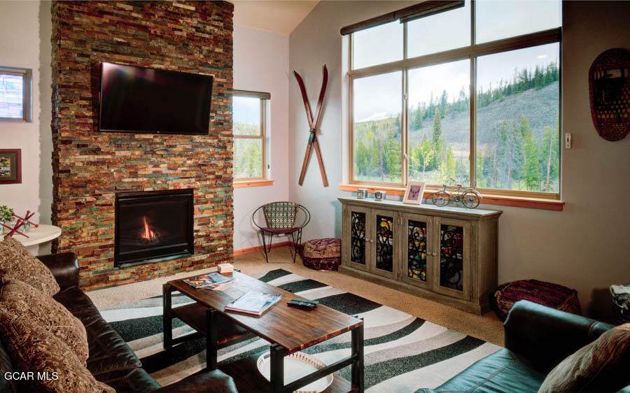 501 Trailhead Circle - Photo 1