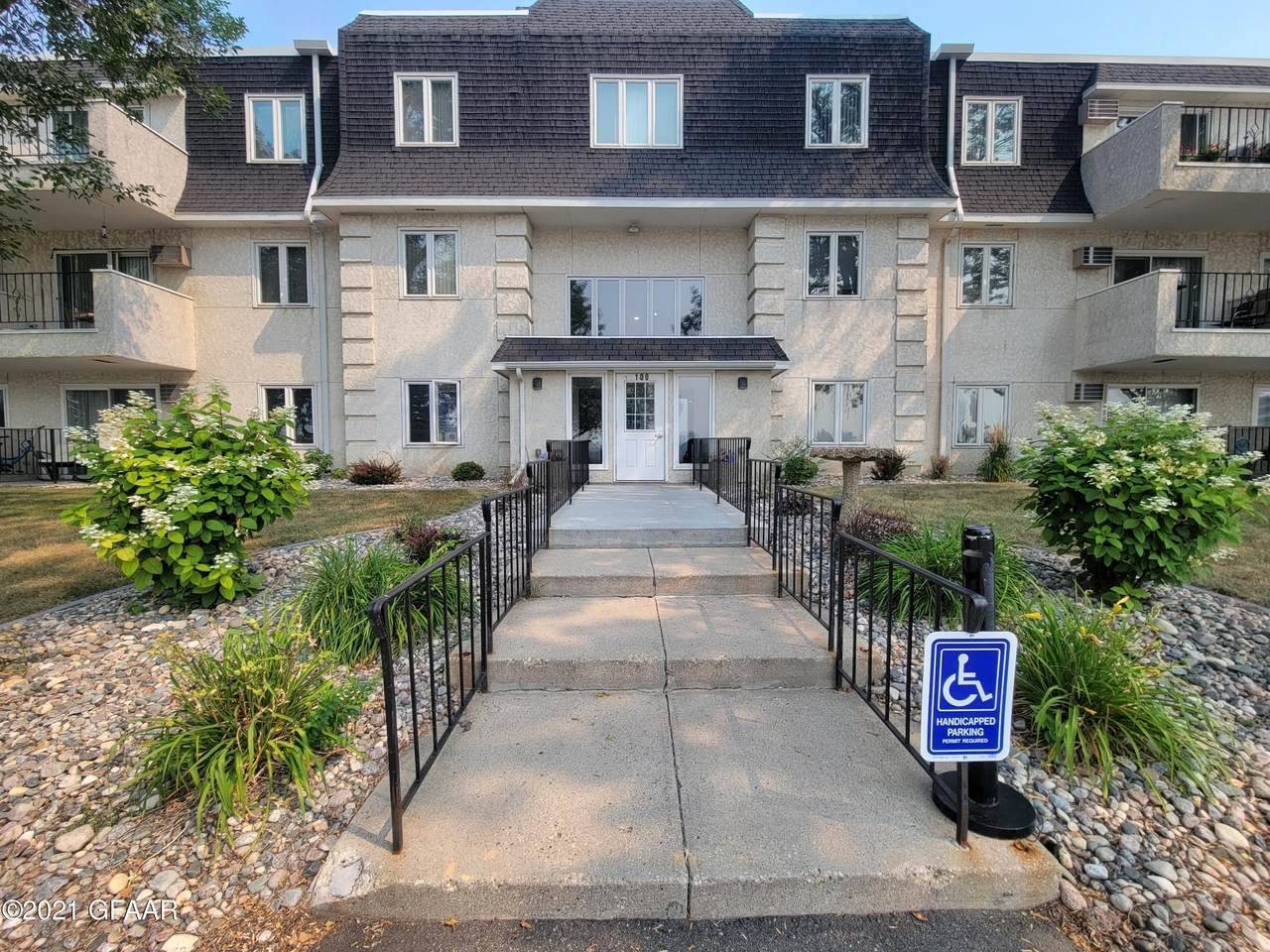 815 Duke Drive - Photo 1