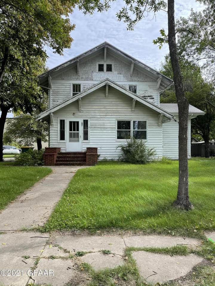 220 1ST AVENUE NORTHWEST - Photo 1