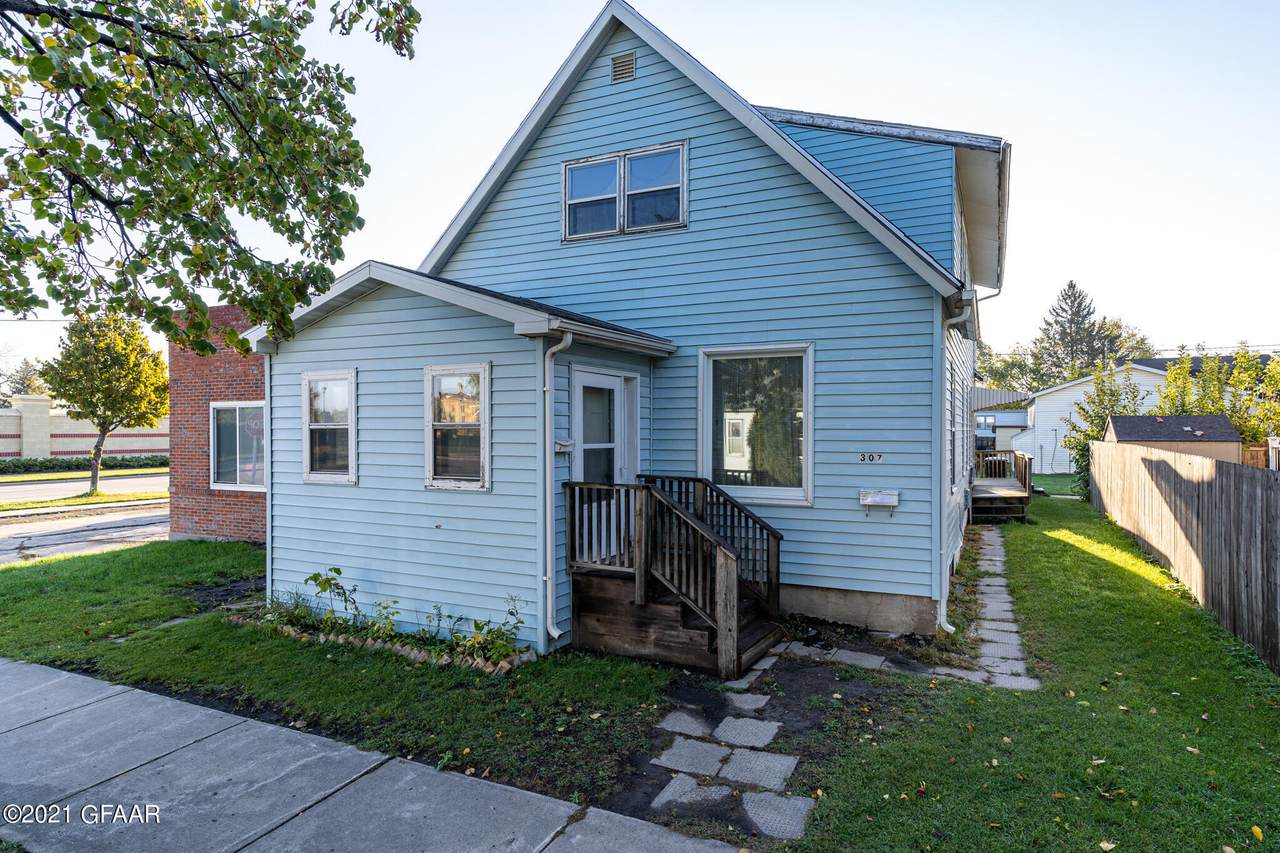 307 7TH Avenue - Photo 1