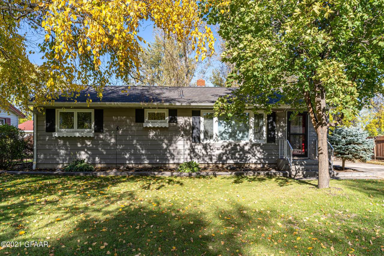 1104 20TH Street - Photo 1