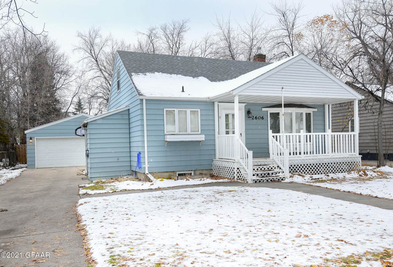 2606 5TH Avenue - Photo 1