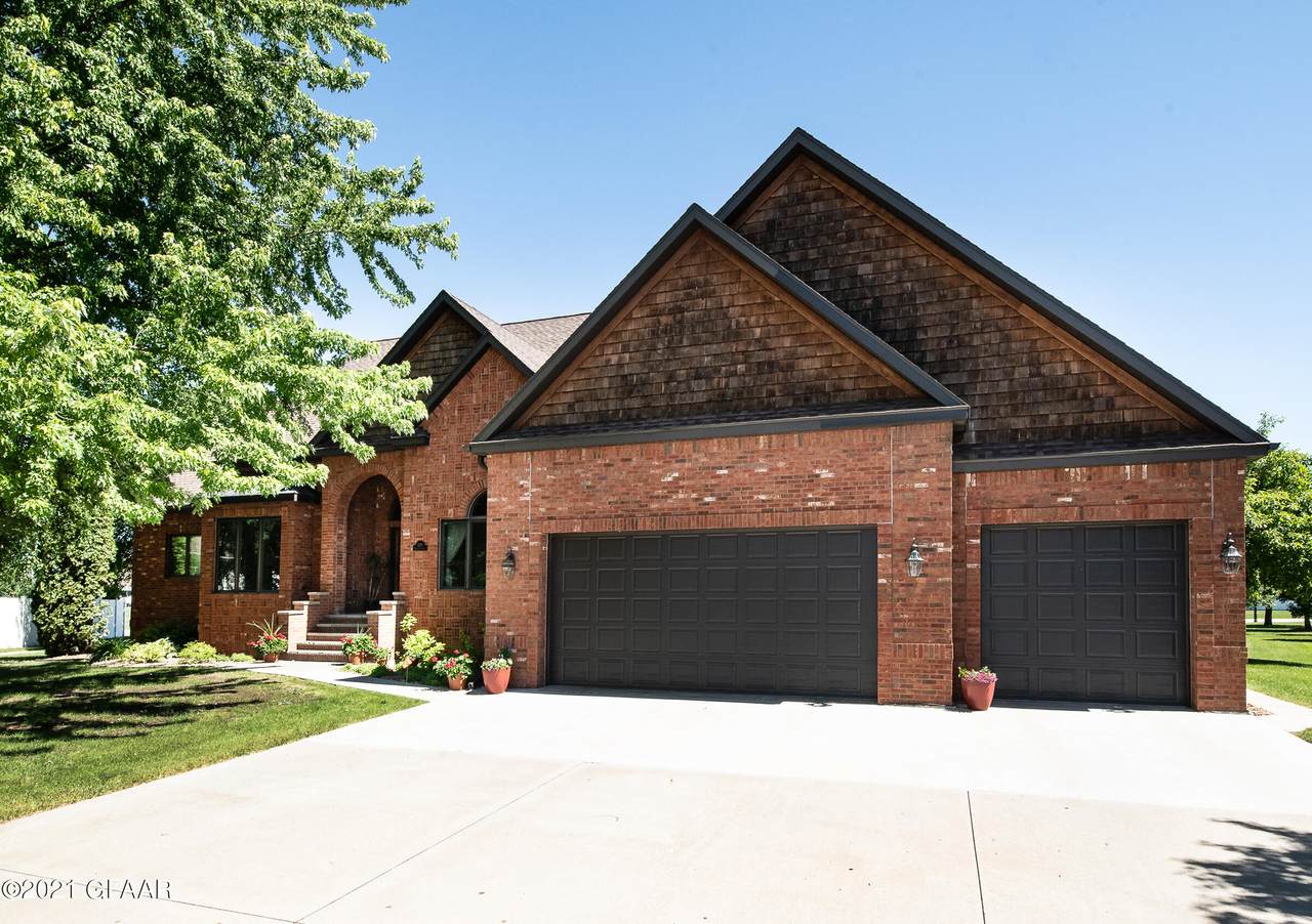 1201 Russet Circle - Photo 1
