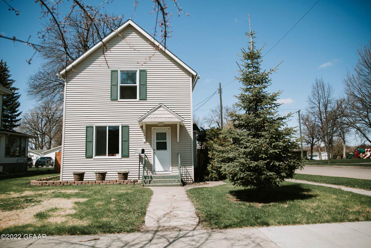 102 S Minnesota Street - Photo 1