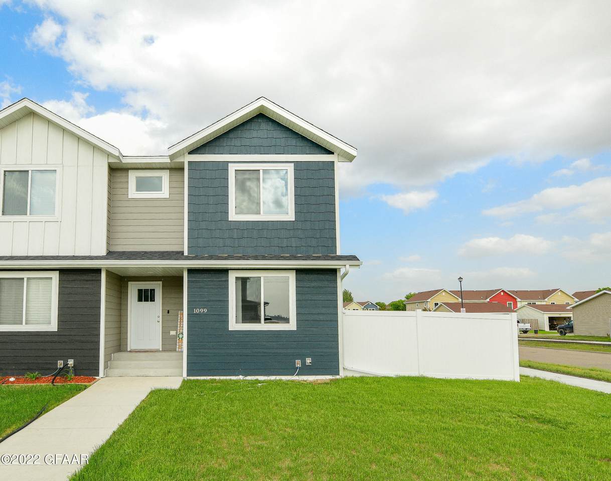 1099 Thames Court - Photo 1