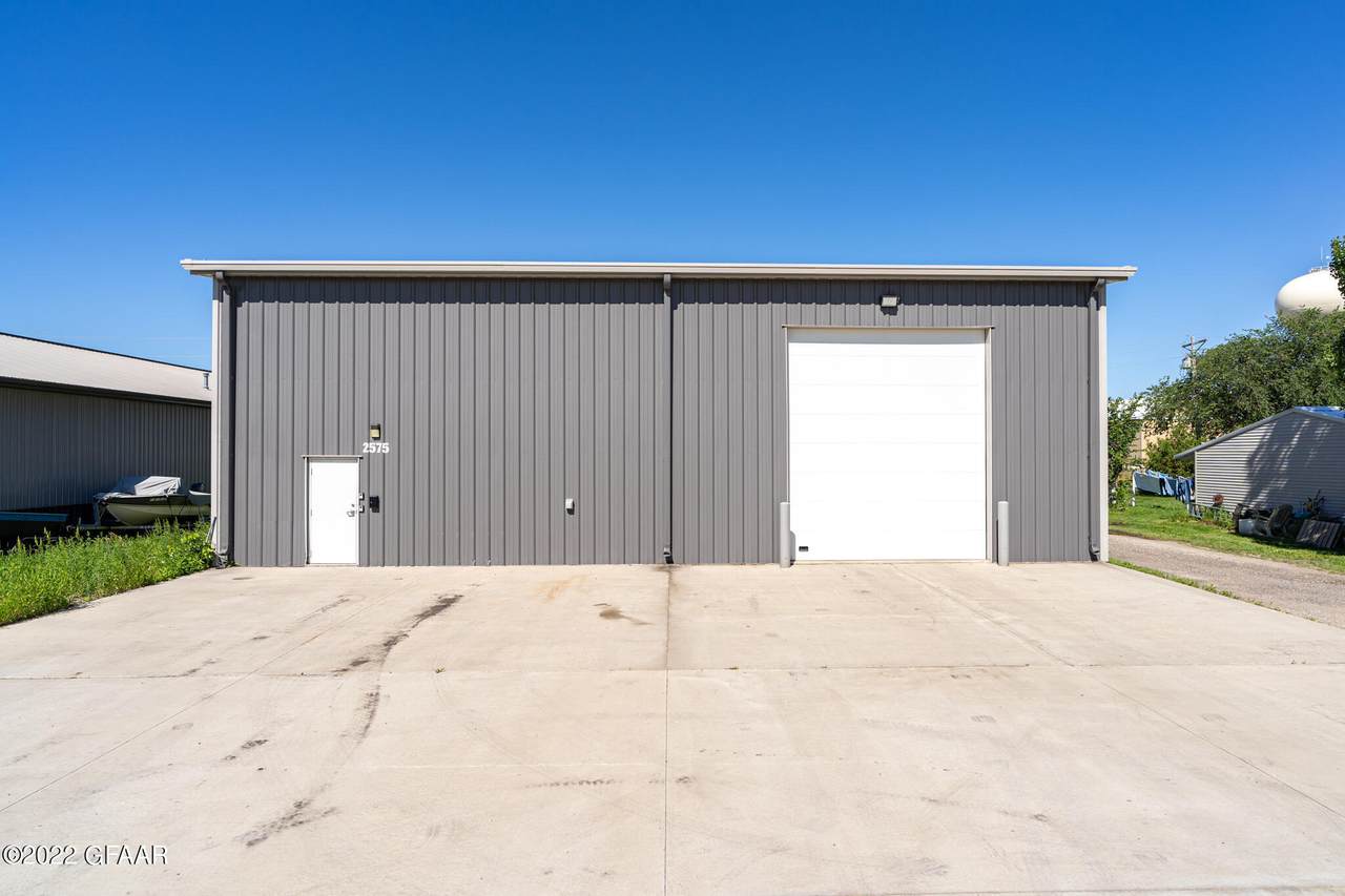 2575 N 42Nd Street - Photo 1