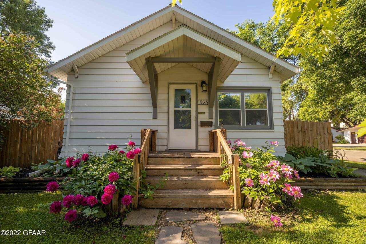 1523 6TH Avenue - Photo 1