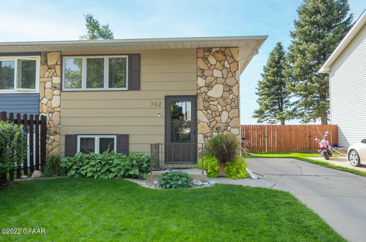 762 Great Plains Ct - Photo 1