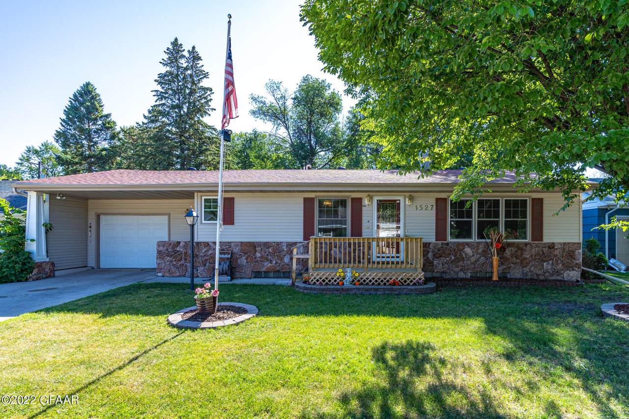 1527 Robertson Court - Photo 1