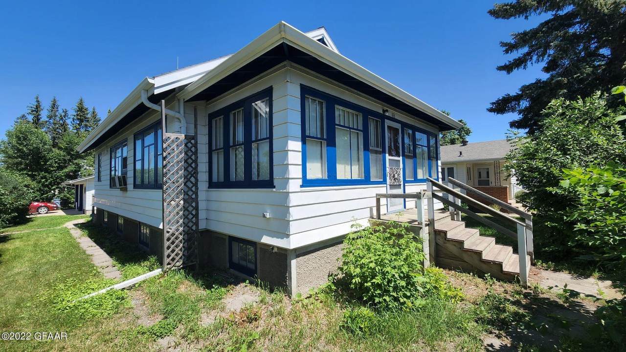 503 8TH Street - Photo 1