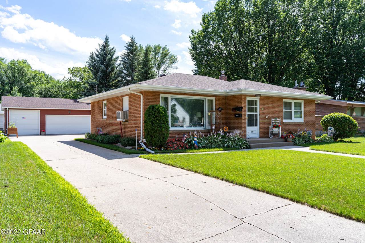617 17TH Avenue - Photo 1