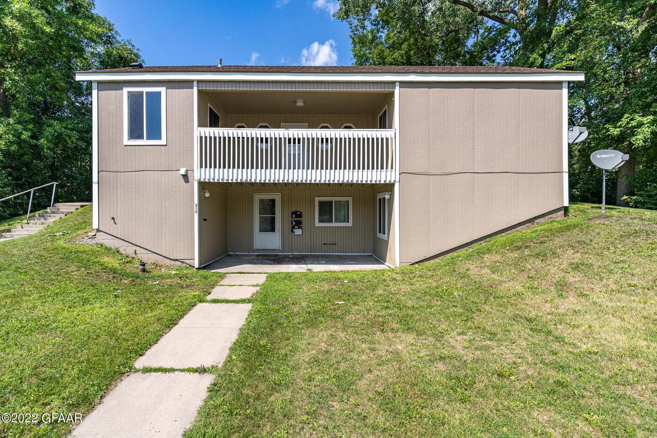 315 Summit Avenue - Photo 1