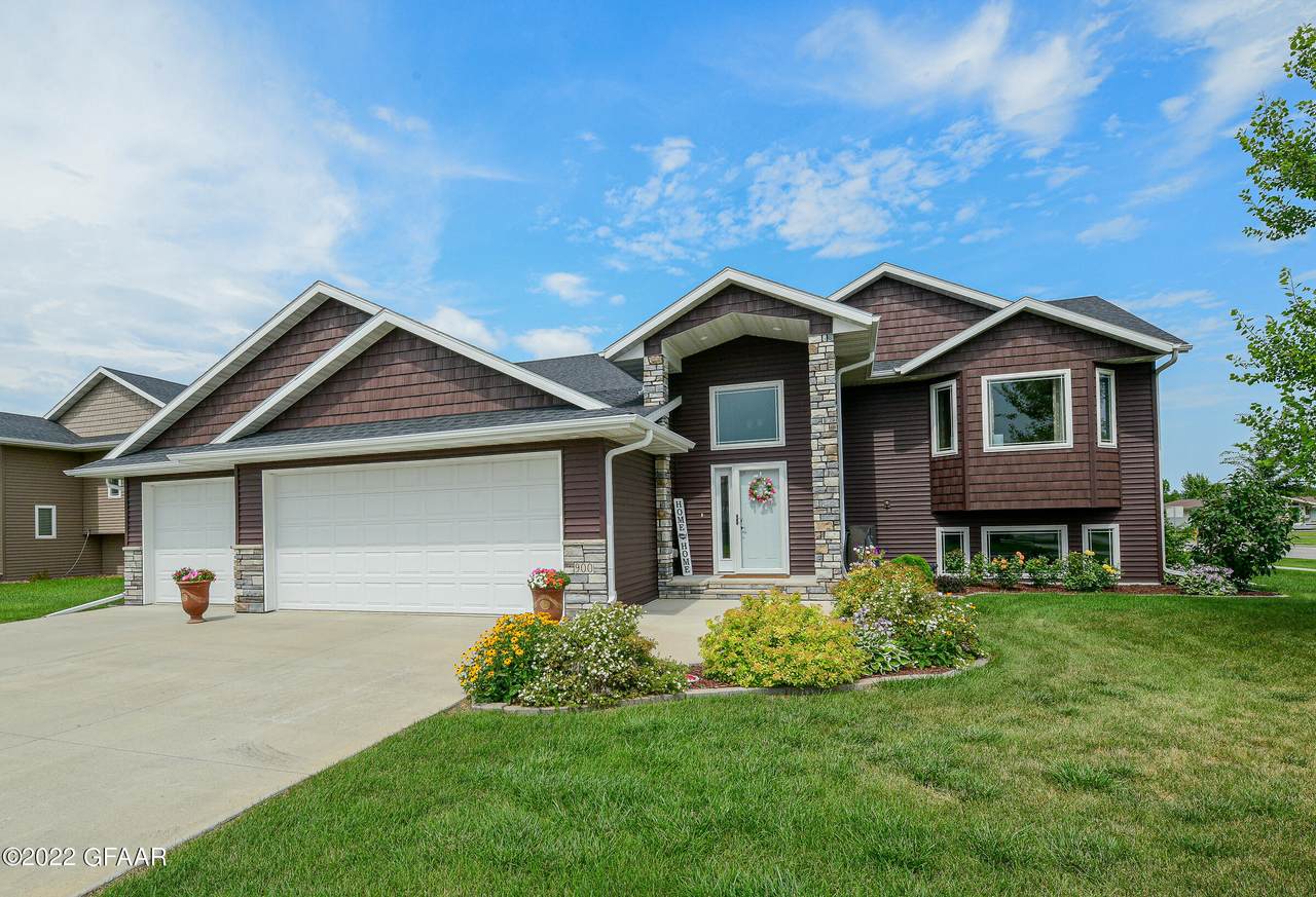900 Lindsey Lane - Photo 1