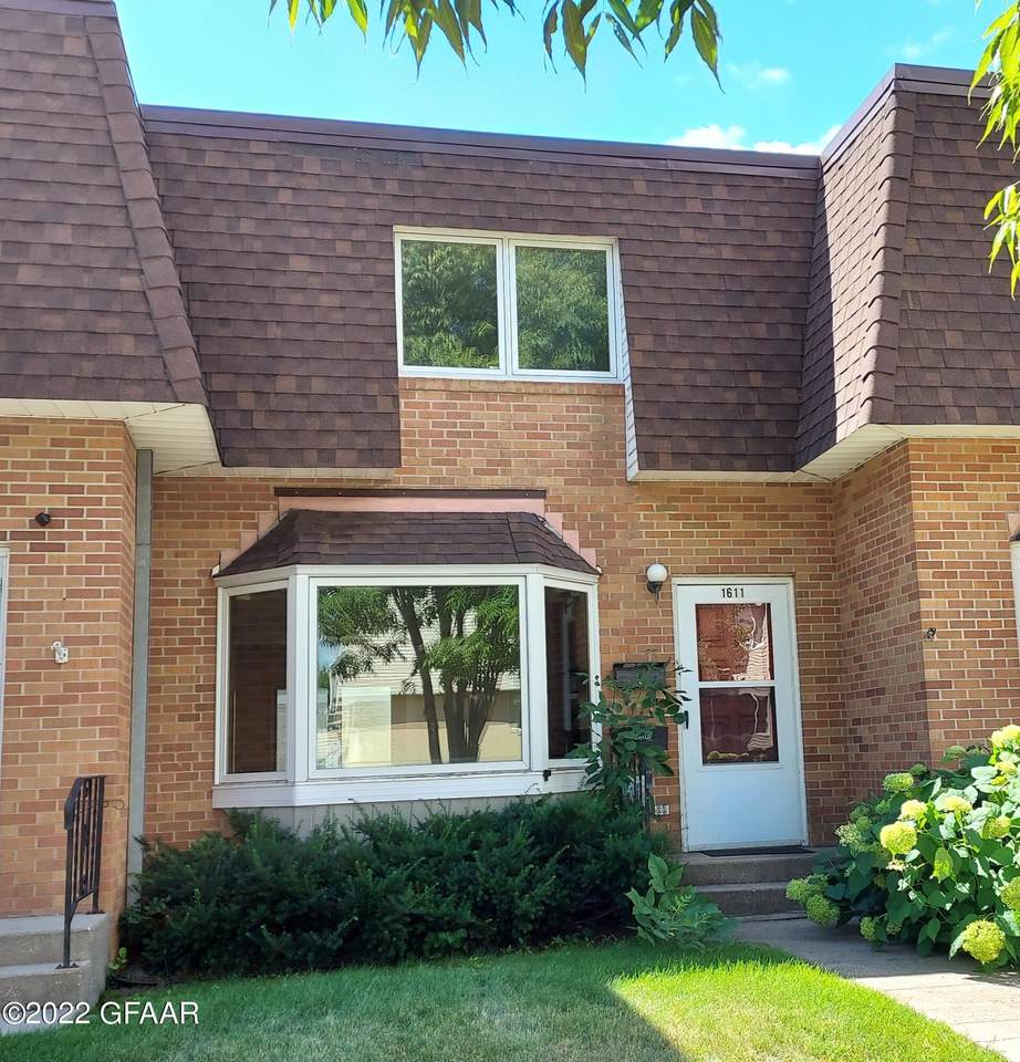 1611 Library Circle - Photo 1