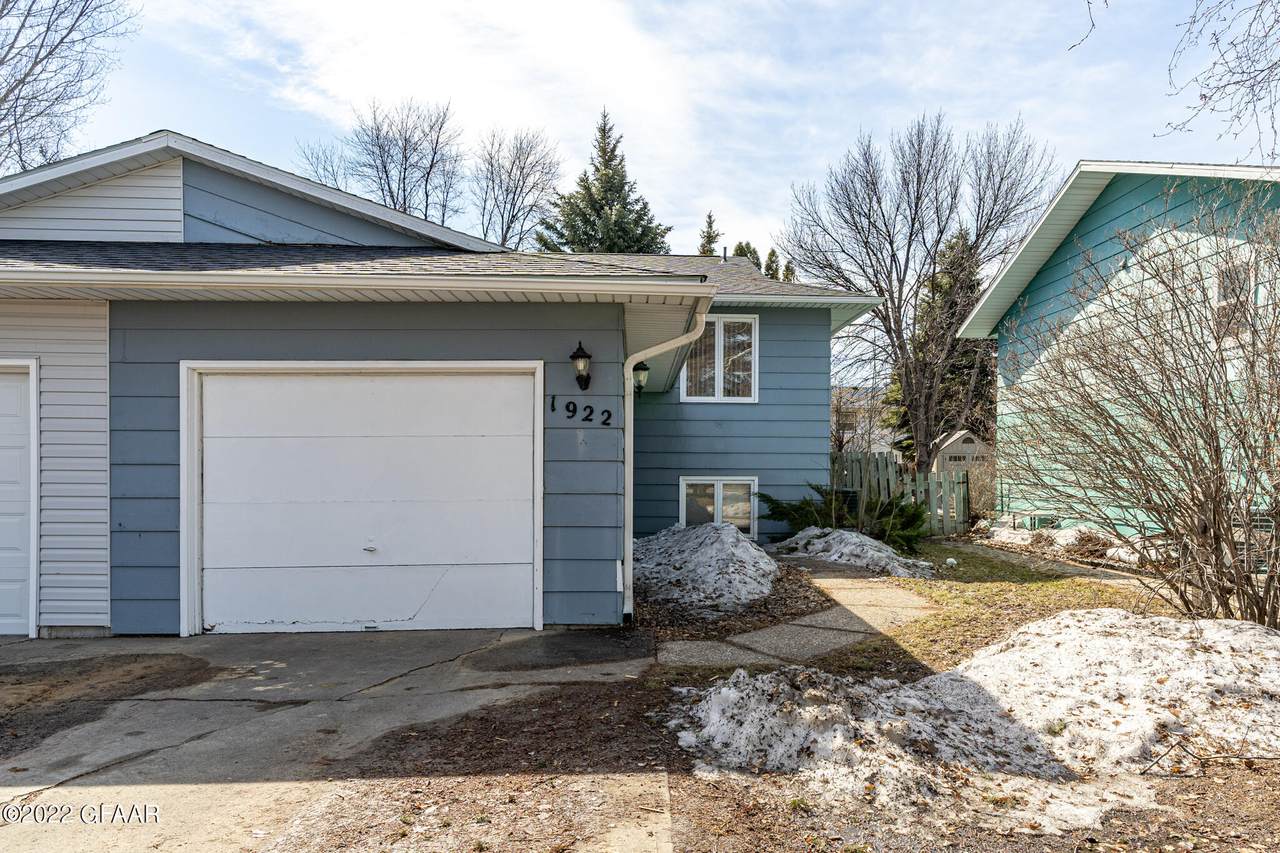 1922 23RD Avenue - Photo 1