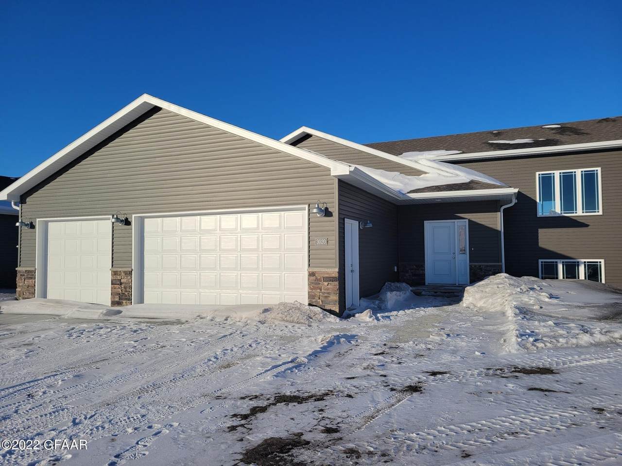 3020 45TH Avenue - Photo 1