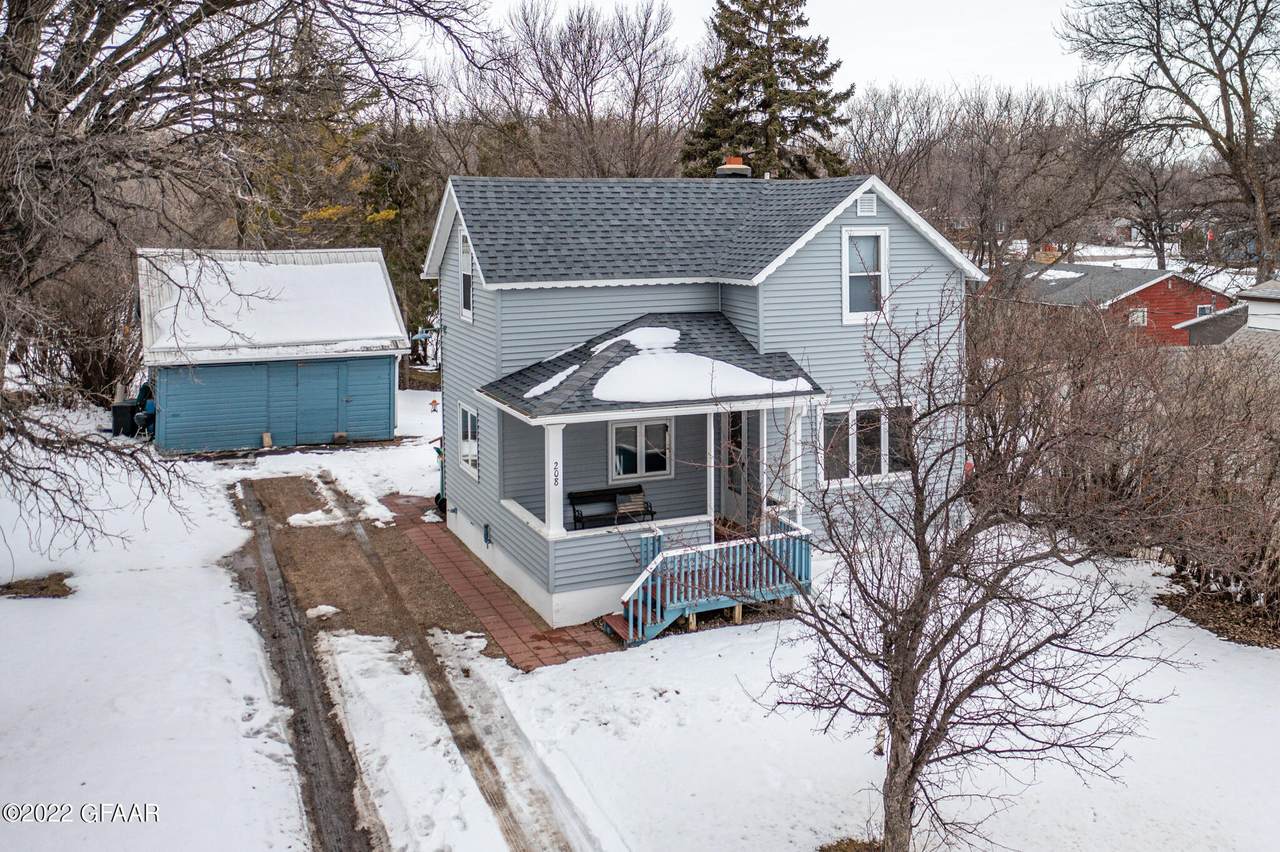 208 2ND Street - Photo 1