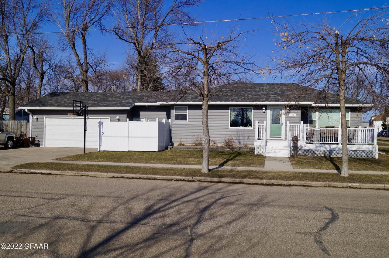 219 12TH Avenue - Photo 1
