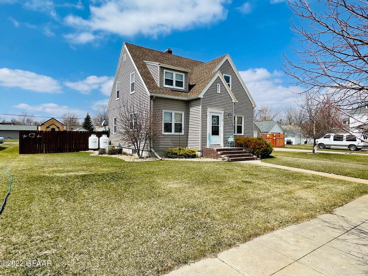 8 North Hougen Street - Photo 1