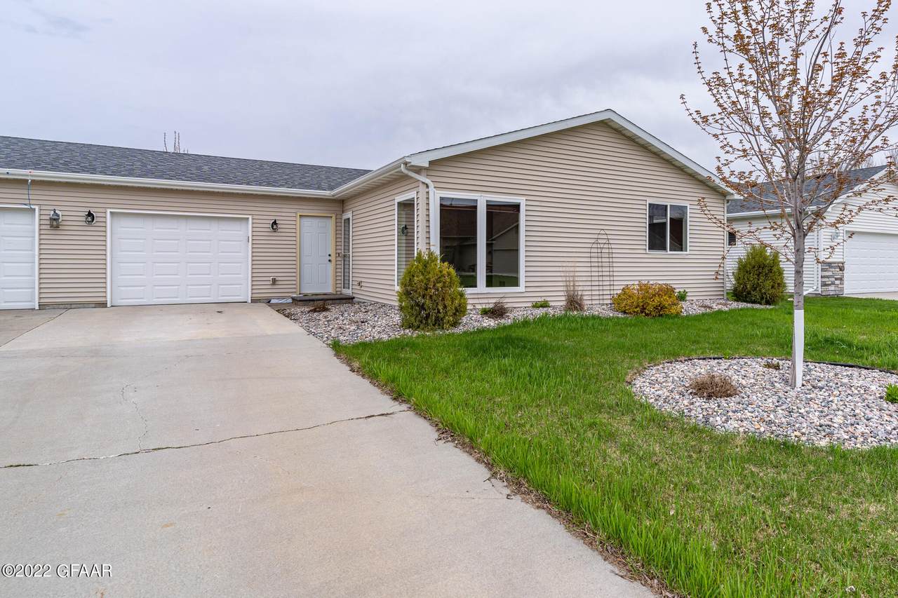 1607 13TH Avenue - Photo 1