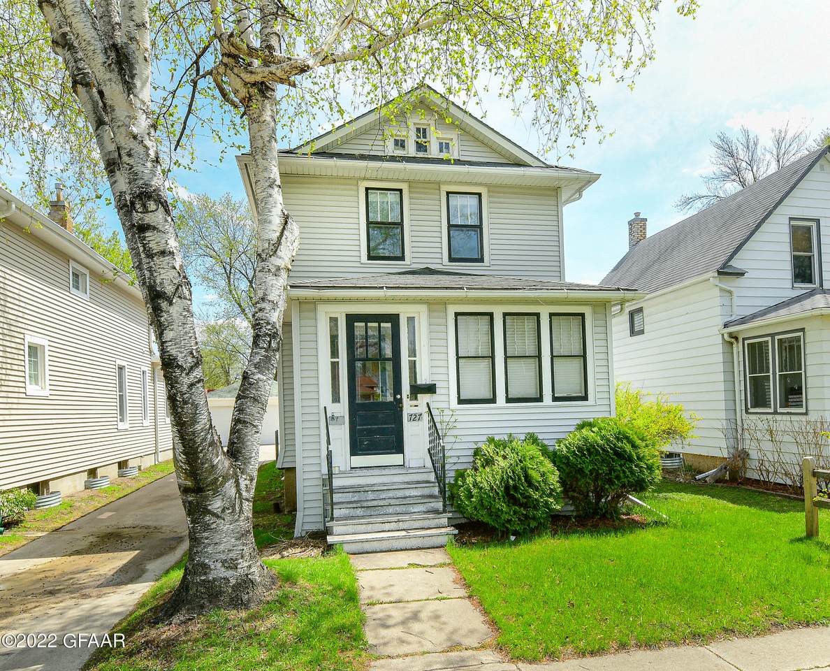 727 Cherry Street - Photo 1