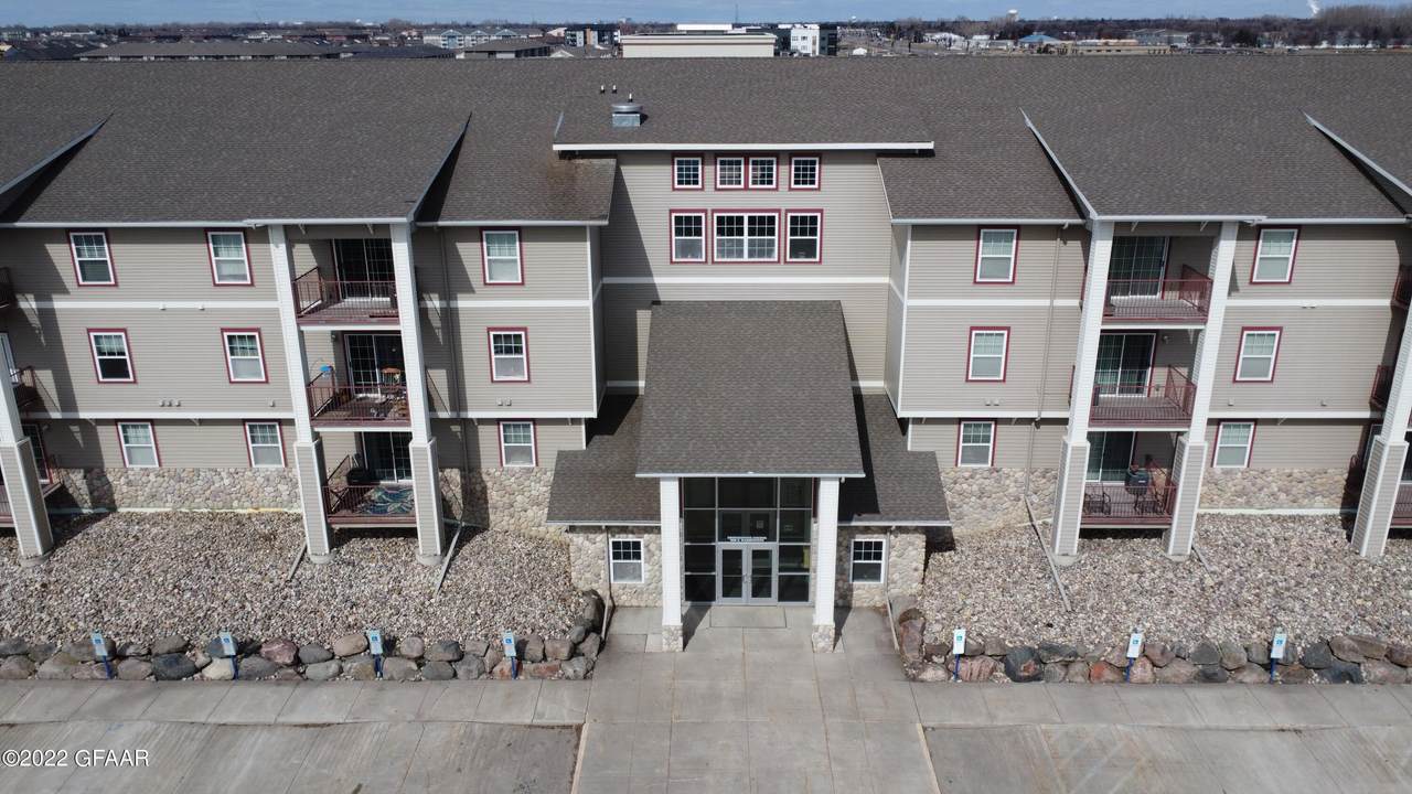 4600 Washington Street - Photo 1