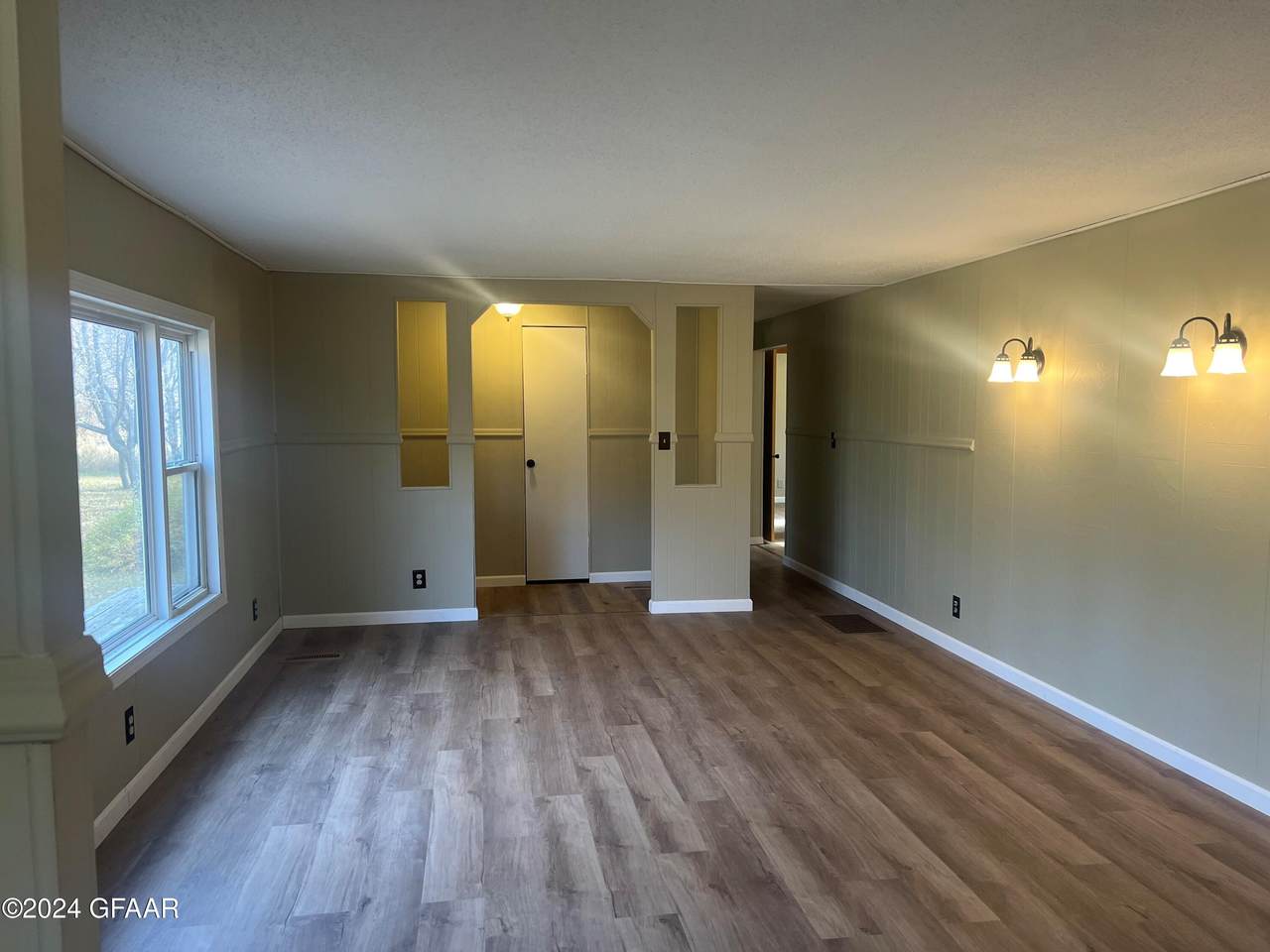 https://bt-photos.global.ssl.fastly.net/grandforks/1280_boomver_1_24-1831-2.jpg
