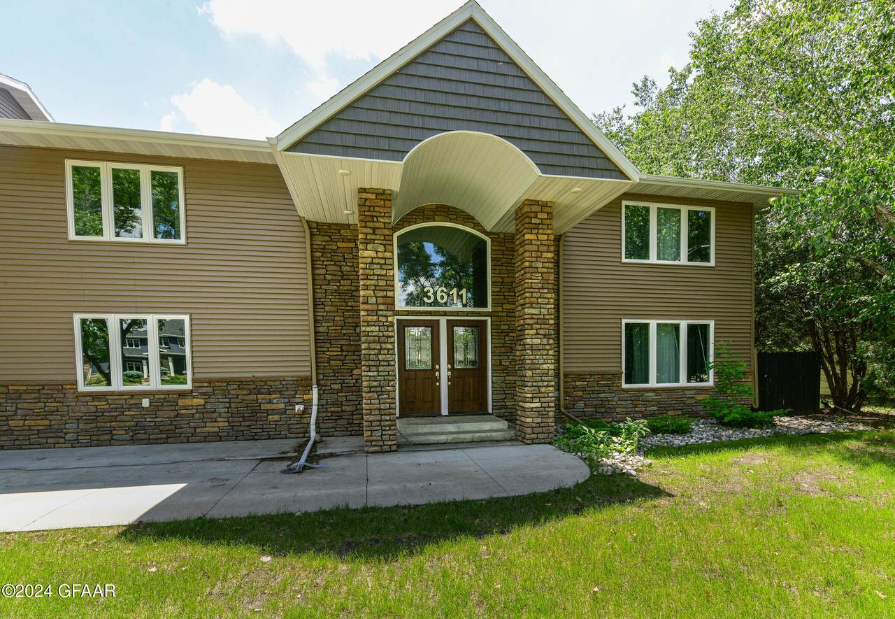 https://bt-photos.global.ssl.fastly.net/grandforks/1280_boomver_1_24-1900-2.jpg
