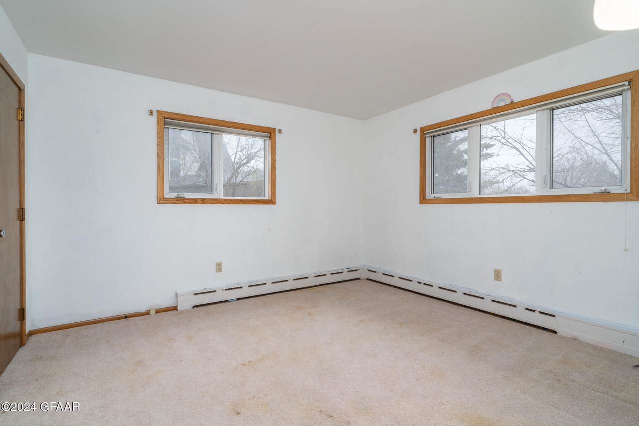 https://bt-photos.global.ssl.fastly.net/grandforks/1280_boomver_1_24-1905-2.jpg